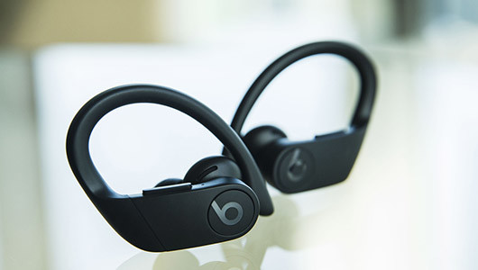 Beats待望の完全ワイヤレスイヤホン「Powerbeats Pro」――その魅力をルーク・ウッド氏が語る