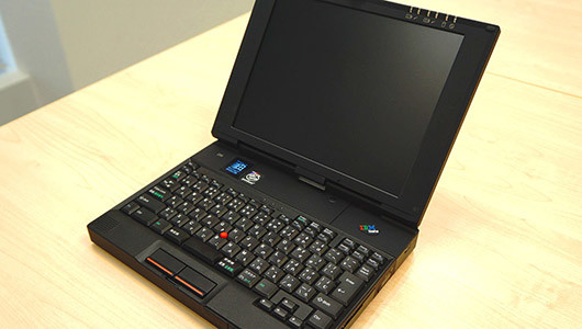 【ThinkPadクロニクル】弁当箱サイズのサブノートというジャンルを確立した「TihnkPad 235」