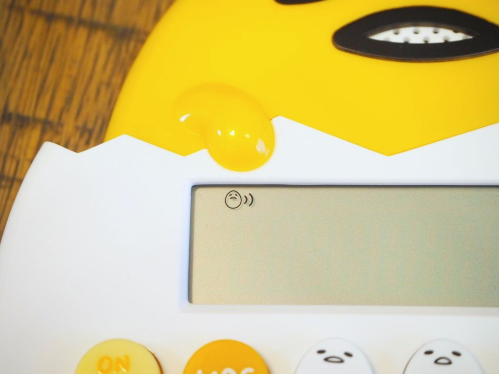↑♪ボタンを押せば、ぐでたまが登場して音量を教えてくれる。オフにも設定可能