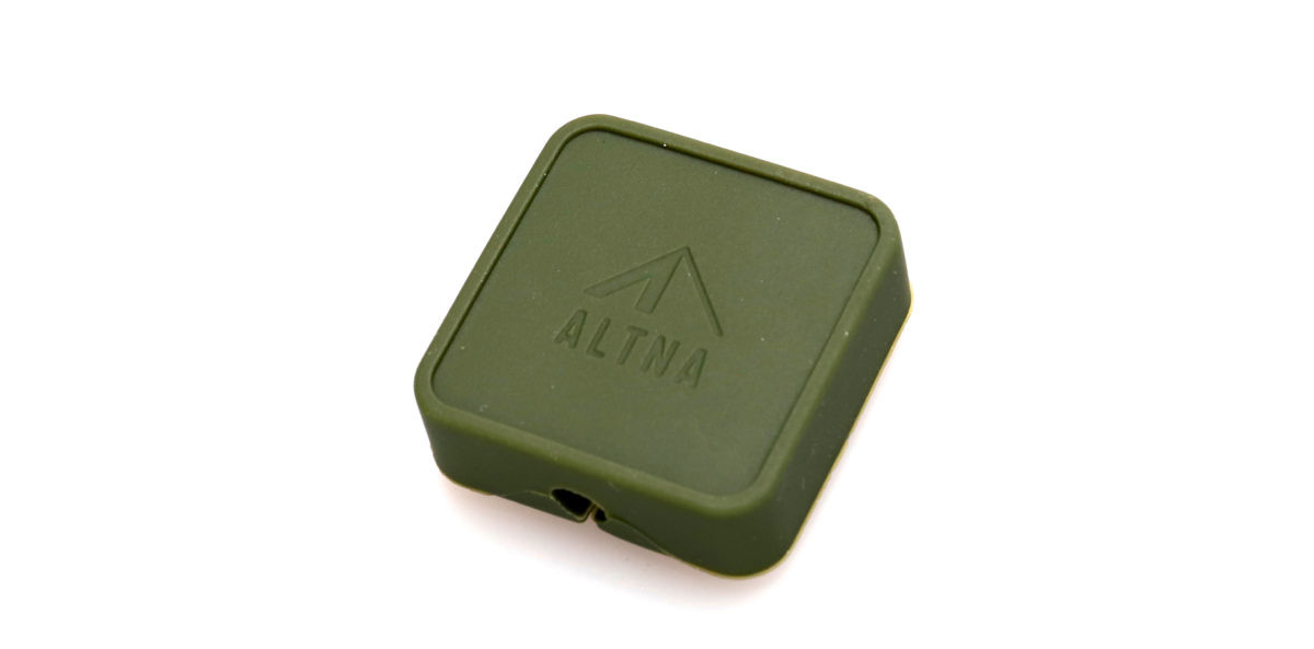 ↑LIHIT LAB.「ALTNA ケーブルホルダー<マグネット付>」550円(税抜き)
