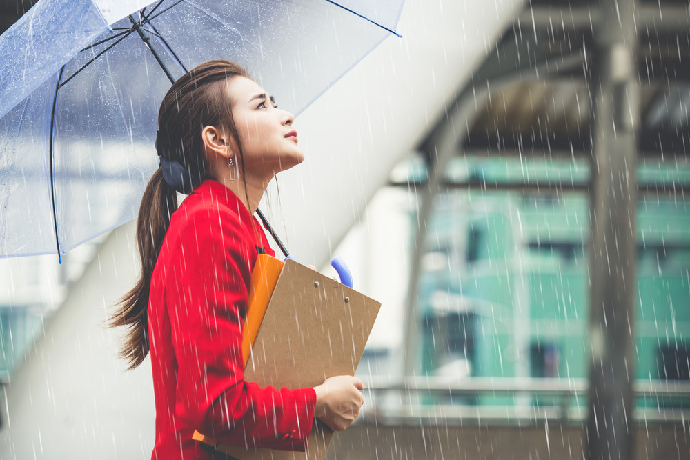 年1000冊の読書量を誇る作家が薦める、「雨」をテーマにした5冊