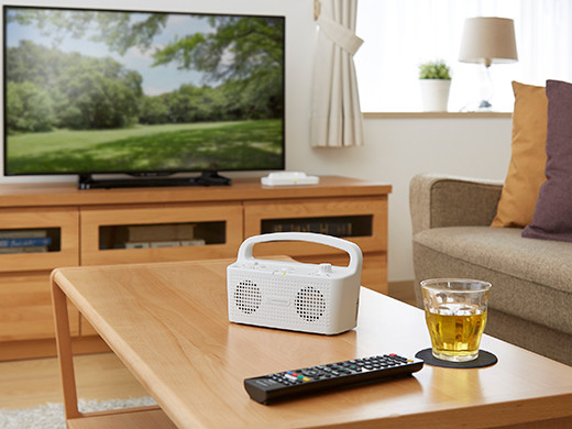 離れててもテレビの音がはっきり聴こえる！ オーディオテクニカ「AT-SP767XTV」がテレビライフをサポート