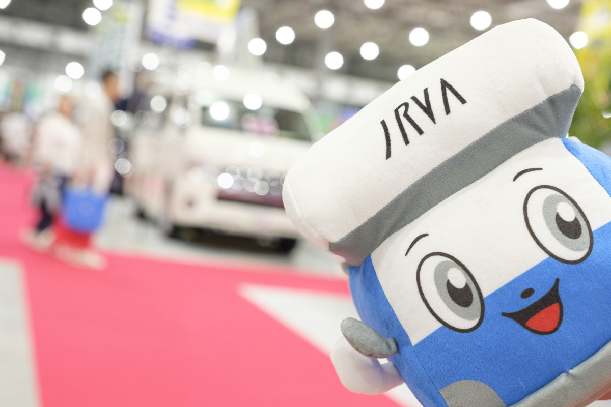 こりゃ車中泊してみたくなるっ！ 「東京キャンピングカーショー2019」で編集部が気になったキャンパーたち［画像65枚］