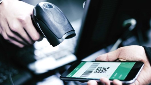 手軽で便利と聞くけど…何を使えば？ そんなあなたに「スマホのキャッシュレス決済」主要7サービスを解説
