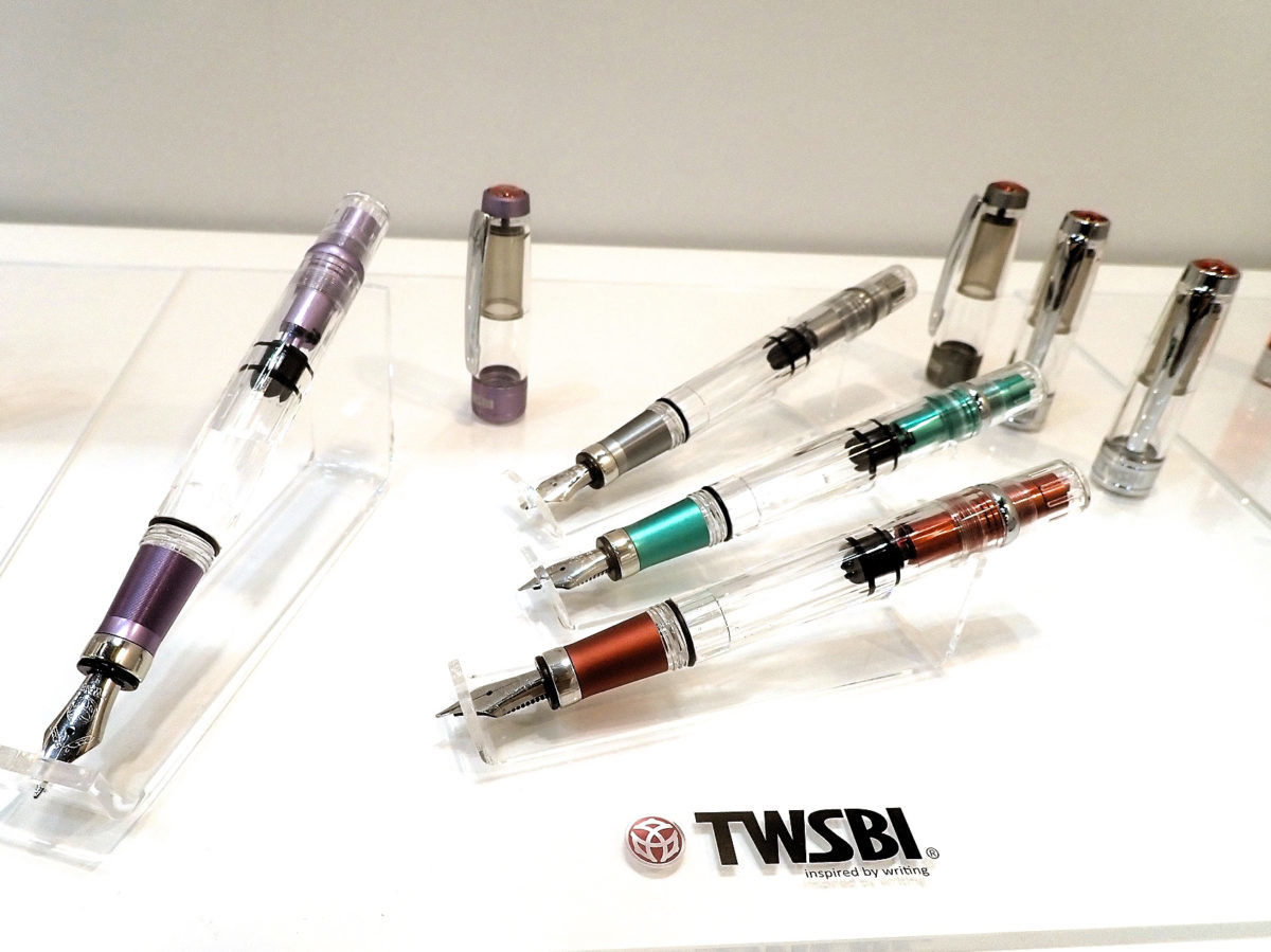 ↑TWISBI「ダイヤモンド」には新色が登場。小振りの握りやすい万年筆だ