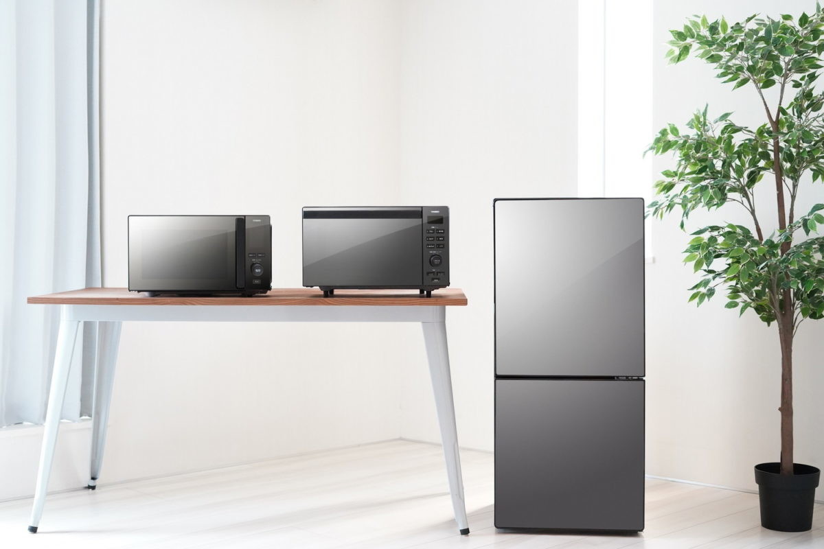 一人暮らしの部屋がシュッとする! 鏡面×マットブラックの安オシャ家電群