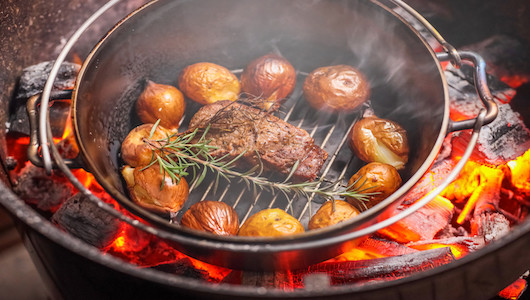 ワンランク上のBBQが存分に楽しめる！ こだわりの「アウトドア調理器具」４選
