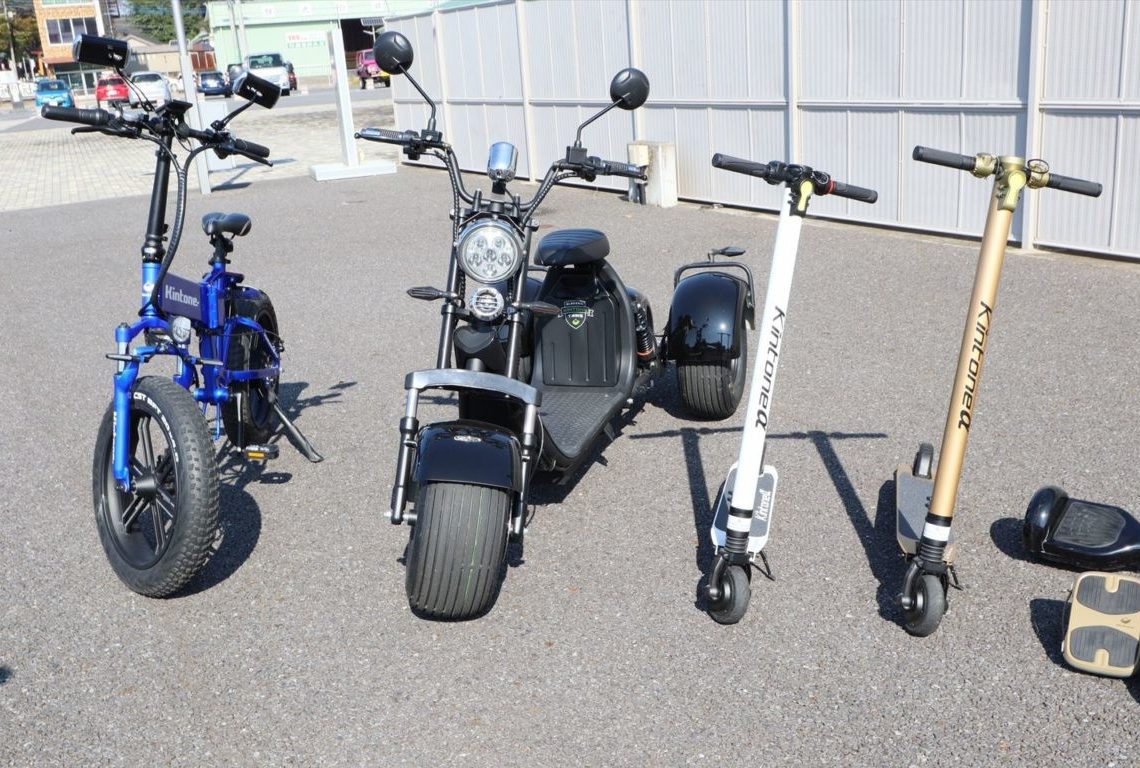 ポリスの目も気にならない電動モビリティ。「キントーン」は、日本の公道でも走行可能ッス！