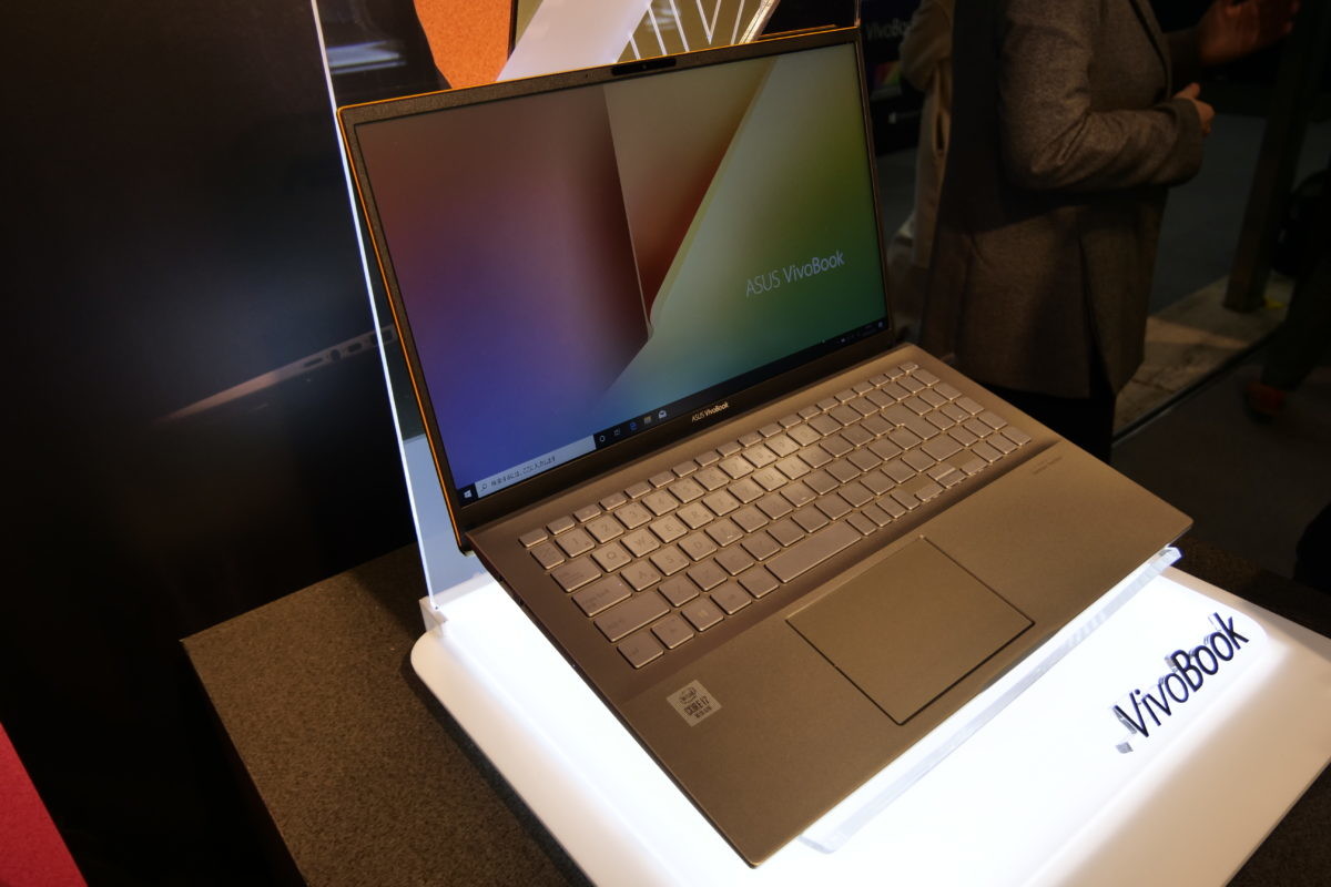 ノートPCなのに5色展開!? “ジブン色”をアピールできる「ASUS VivoBook S15」