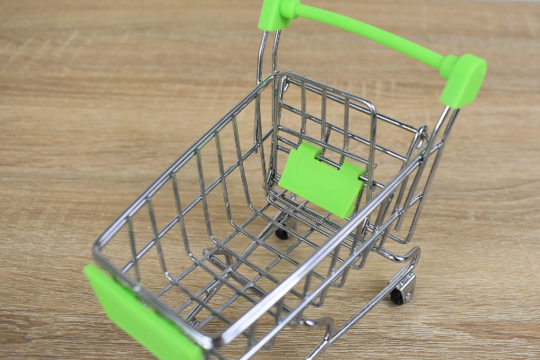 バナナ専用スタンドからショッピングカートまで――2019年編集部で買い集めた「100均」 おもしろグッズ Best5