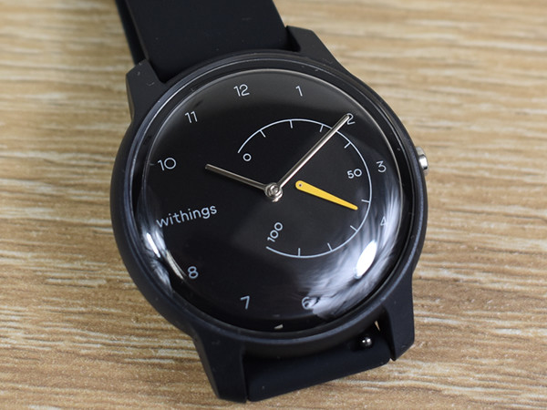 ボタン電池式がうれしい! 睡眠時間や活動量を記録できる腕時計「Withings Move」レビュー
