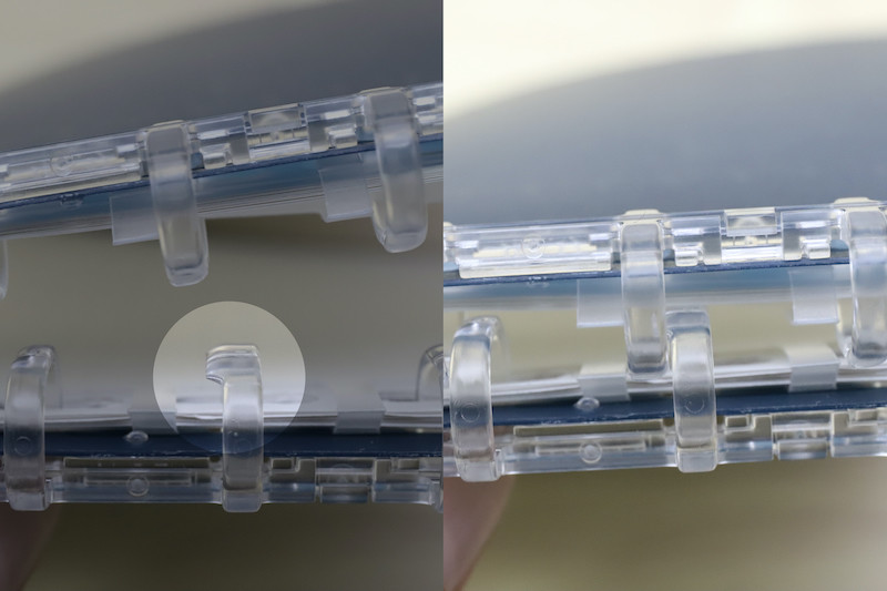 ↑リングには1箇所ツメが出ており、表紙を畳むと対面するリングに引っかかって固定される