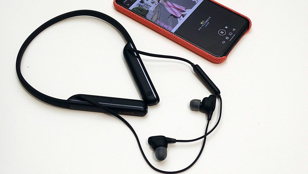 ソニーのNCワイヤレスイヤホン「WI-1000XM2」を飛行機で使ってみたら、やっぱりスゴかった