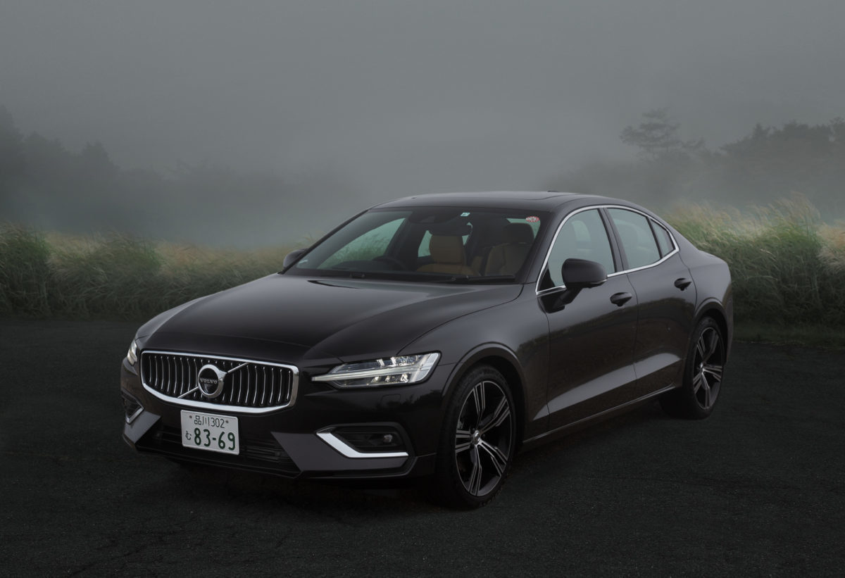 プレミアムセダン市場でドイツ勢に宣戦布告！ ボルボ新型「S60」のライバル度はいかに？