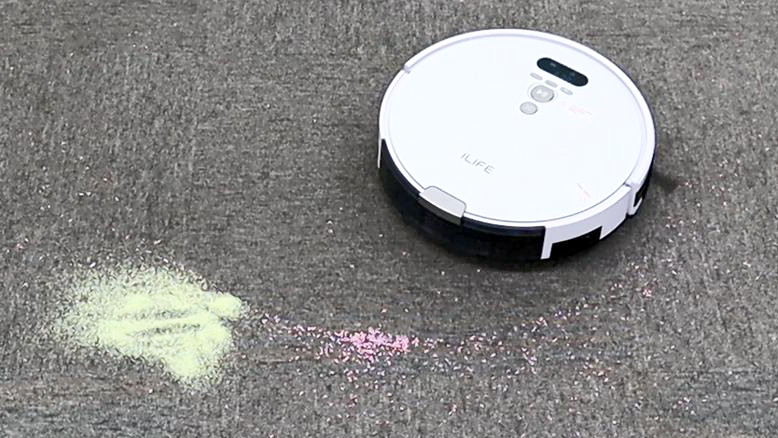 あれ、意外にちゃんとしてる…!? Amazonのセールで買った「中華ロボット掃除機」が掘り出し物だった