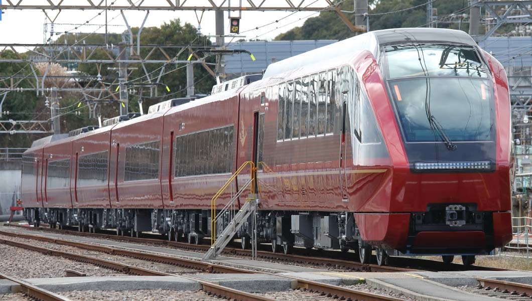 「ひのとり」誕生で注目集まる「近鉄特急」その車両の魅力に迫る