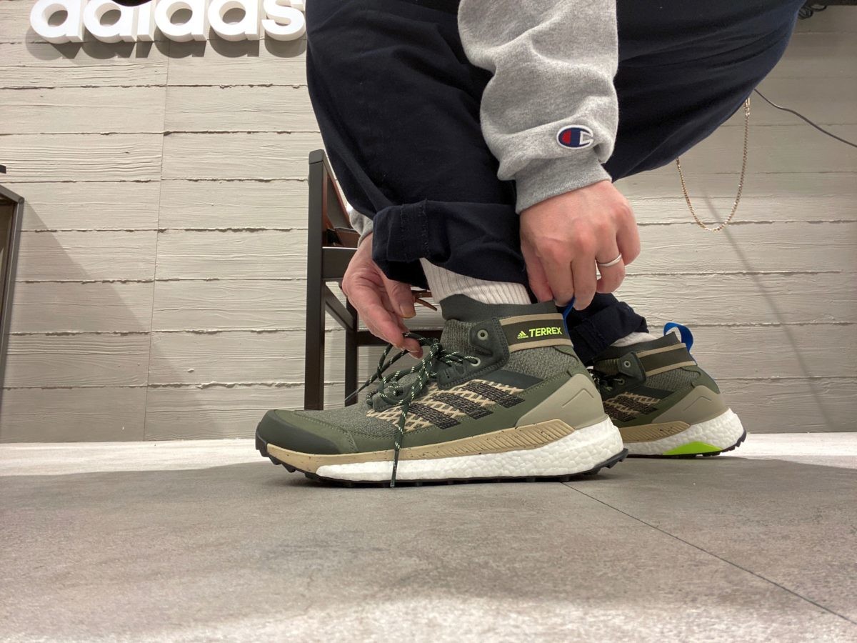 「adidas TERREX」と「BOOST」がドッキングしたハイキングブーツ、街映えがすごい