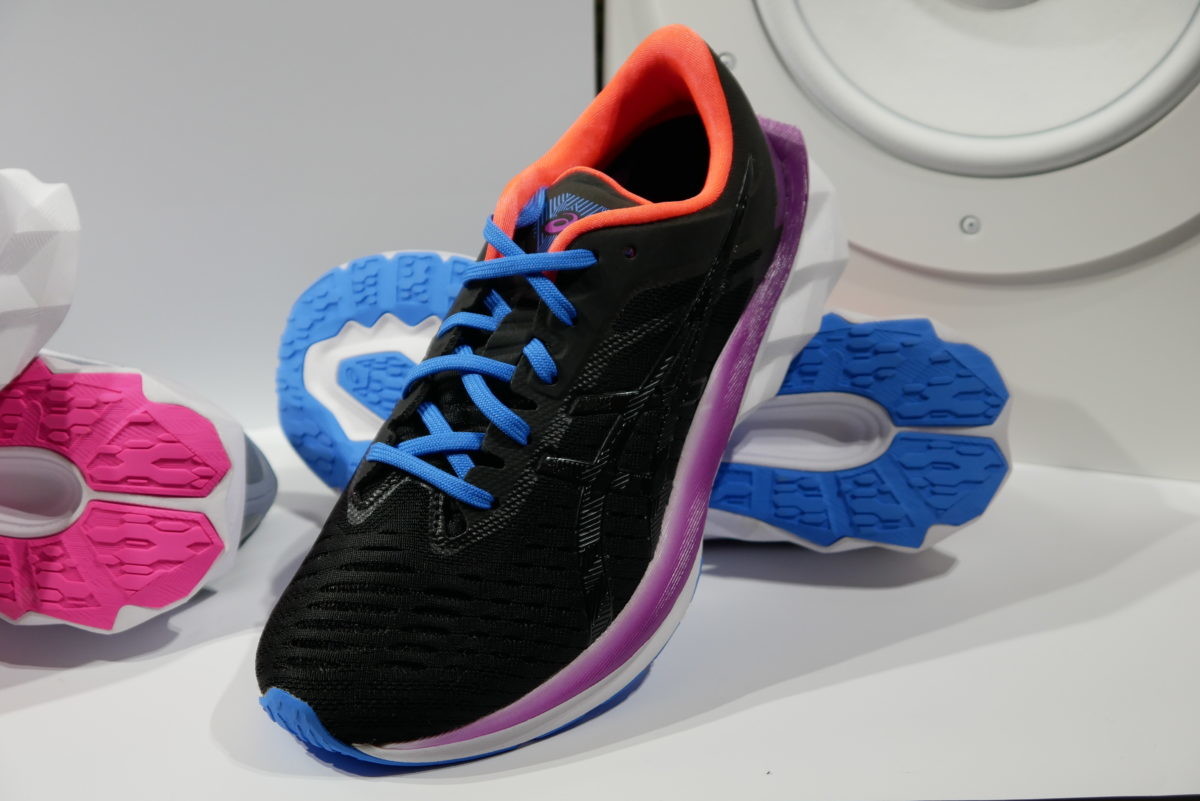 弾むような軽い履き心地が気持ち良い！ アシックスの新ランニングシューズ「NOVABLAST」