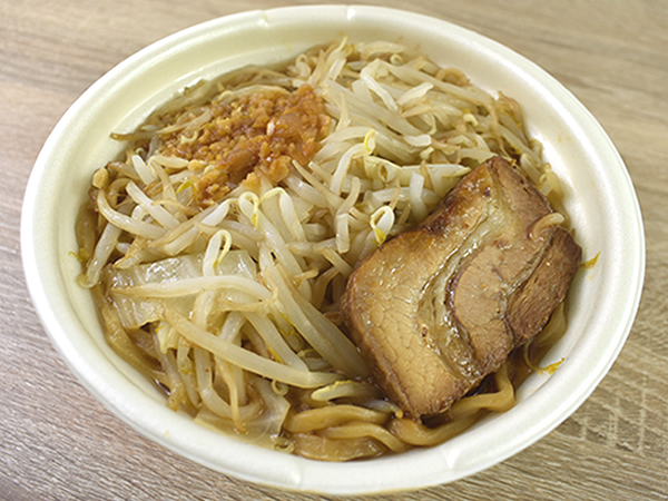 マシすぎて麺が見えないセブンの「中華蕎麦とみ田監修 ワシワシ食べる豚ラーメン」は幸せな大ボリューム