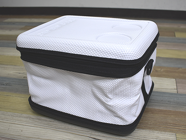 ファスナーを開くとバッグに変身！ コンパクトに畳める「スーパーコールドクーラーバッグ 12L」レビュー