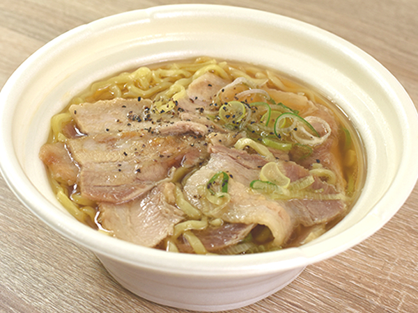 福島県のご当地ラーメンがセブンに登場！ こだわりのダブルスープを使用した「熟成ちぢれ麺 喜多方チャーシュー麺」