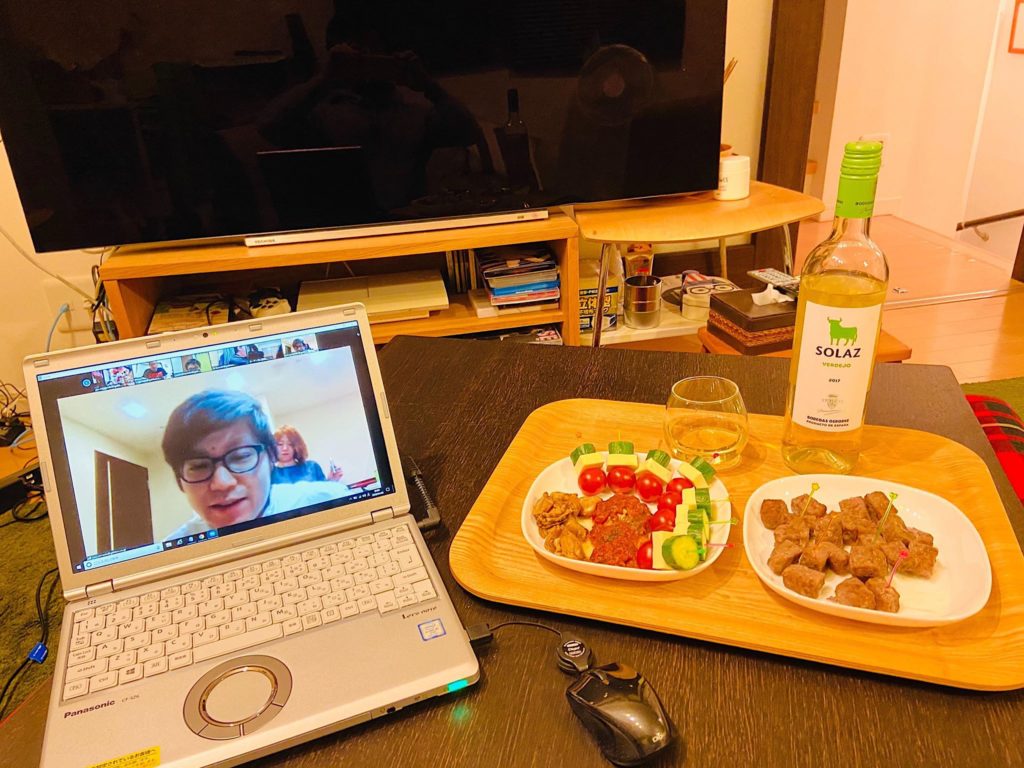 最近よく聞く「リモート飲み会」って、本当に面白いの? 14の「コツ・注意点」