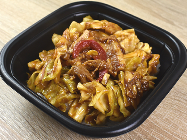 タレだけでもご飯が進む… シャキシャキ食感のキャベツがクセになるファミマの「醤の香り引き立つ！ 回鍋肉丼」