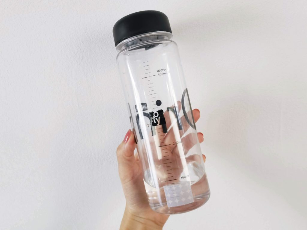 ↑「Chigiru」をボトルに貼って、飲んだ水の量を管理