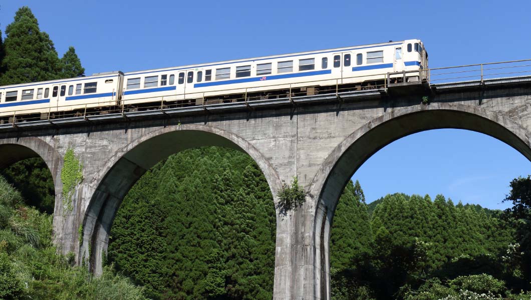 もう二度と列車が走らないーー「日田彦山線」の名物めがね橋を振り返る