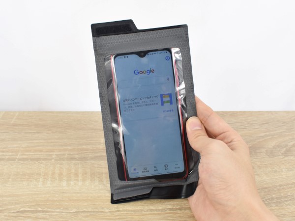 キャッシュレス時代のイマドキな財布！ スマホケースにもなる「Smart Wallet Light」レビュー