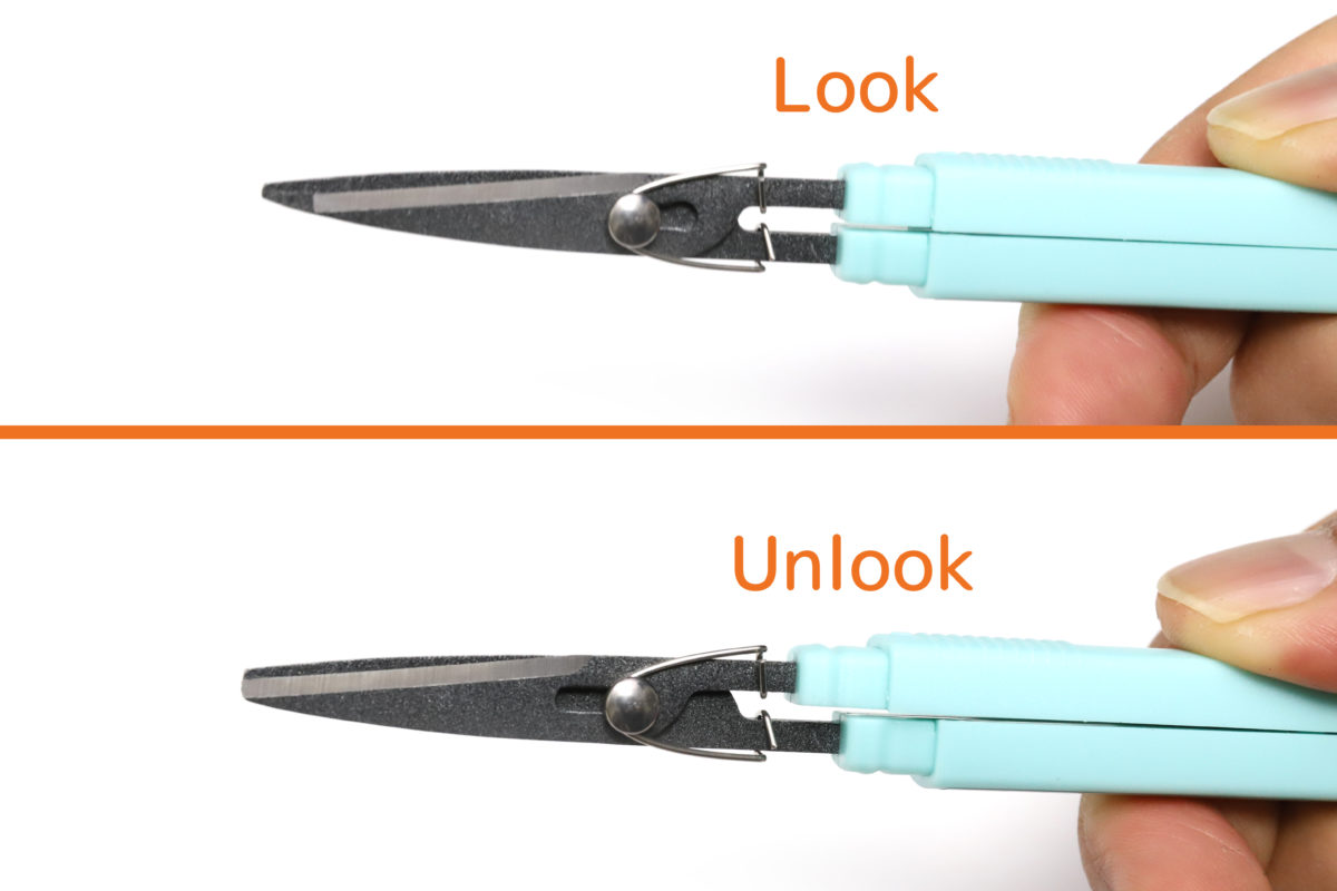 ↑キャップを外すと、最初は刃先がズレたLock状態になっている。上側のハンドルを押し込むとUnlock(ロック解除)に