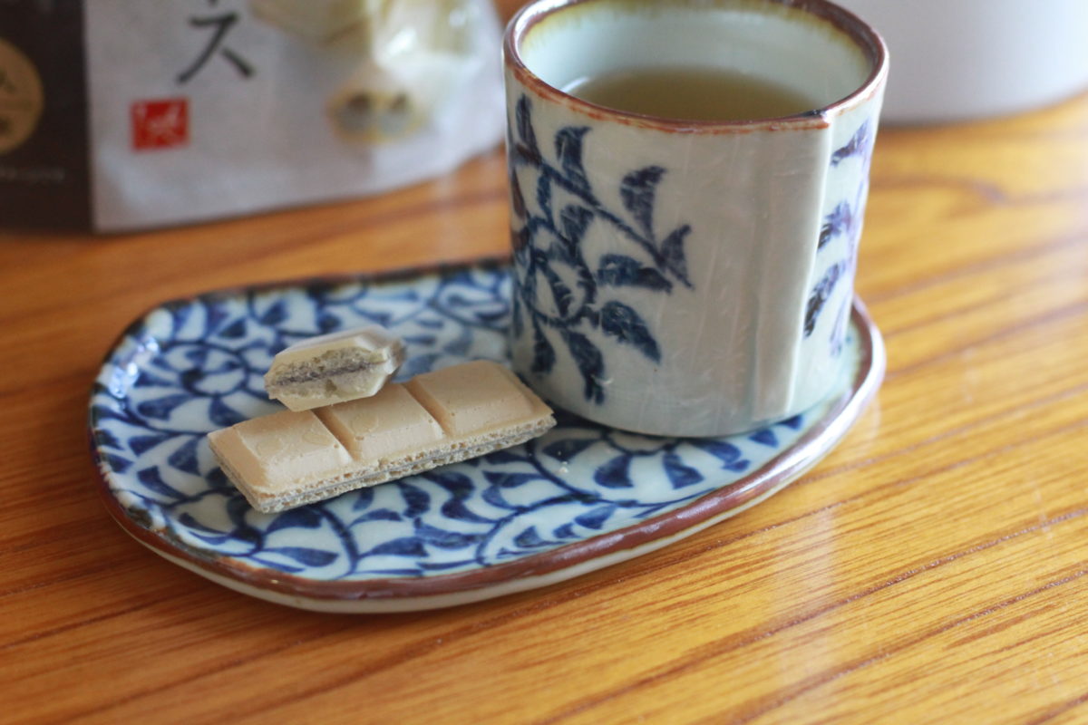 テレカン中にこっそり食べたい!? カルディで見つけた「和風ひとくちウエハース」食べ比べ