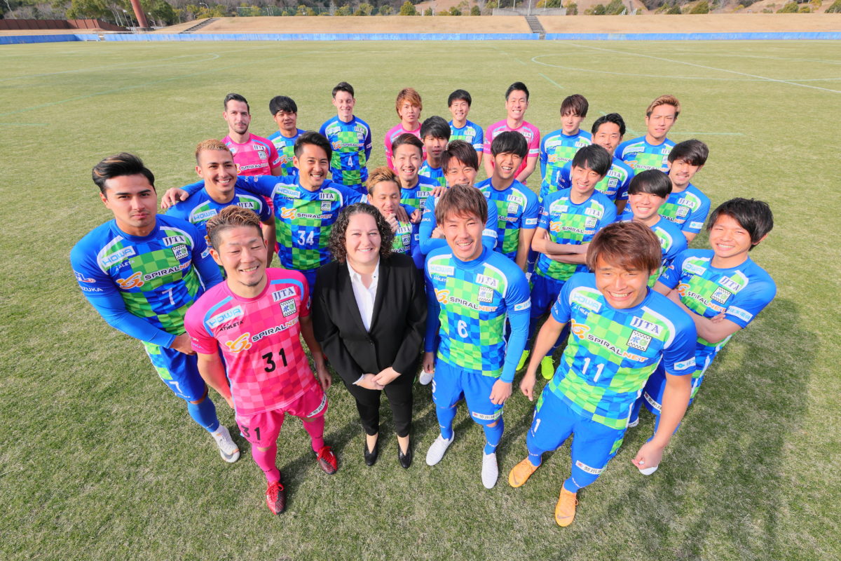 異色の経営スタイルで苦境に立ち向かうサッカークラブ「鈴鹿ポイントゲッターズ」を追う