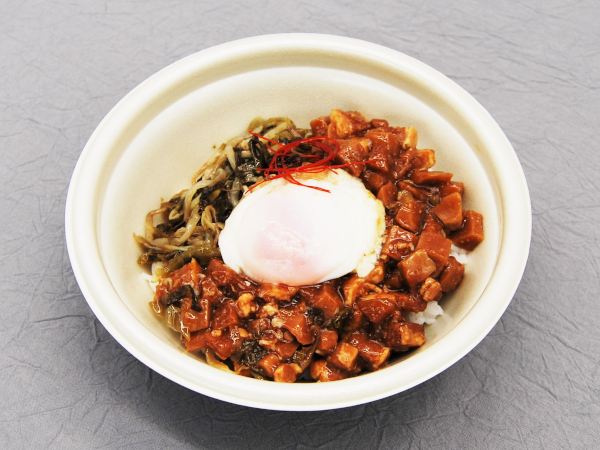 台湾の味が手軽に楽しめる！ 豚肉の旨味がぎゅっと詰まったセブンの「台湾風豚角煮丼（ルーロー飯）」