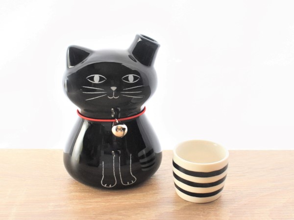 晩酌に付き合ってくれるネコ!? 可愛すぎる「ネコネコとっくりセット」レビュー