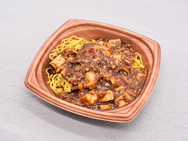 1度食べたらやめられない… 痺れる辛味がクセになるセブンの「旨辛仕立て！ 四川風麻婆豆腐焼そば」