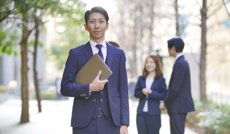 心理交渉術から行政書士まで! スマホで学ぶ「自己価値を高める通信講座」7選