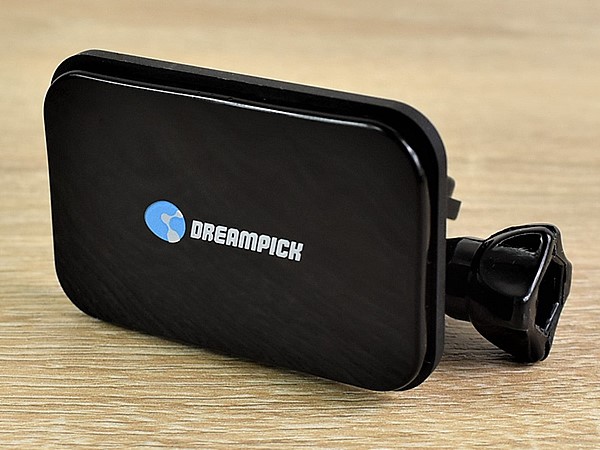 キャンプの映えショットを気軽に撮影！ あらゆる場所に張りつくスマホスタンド「STICK IT」レビュー