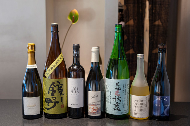 ↑Kabiに用意されるお酒は、ワインや日本酒のほか、ビールやシードルなど、バラエティに富む