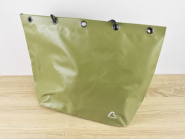 シチュエーションに合わせて自在に変身！ アウトドア向けの高性能バッグ「CAMP TOTE」レビュー