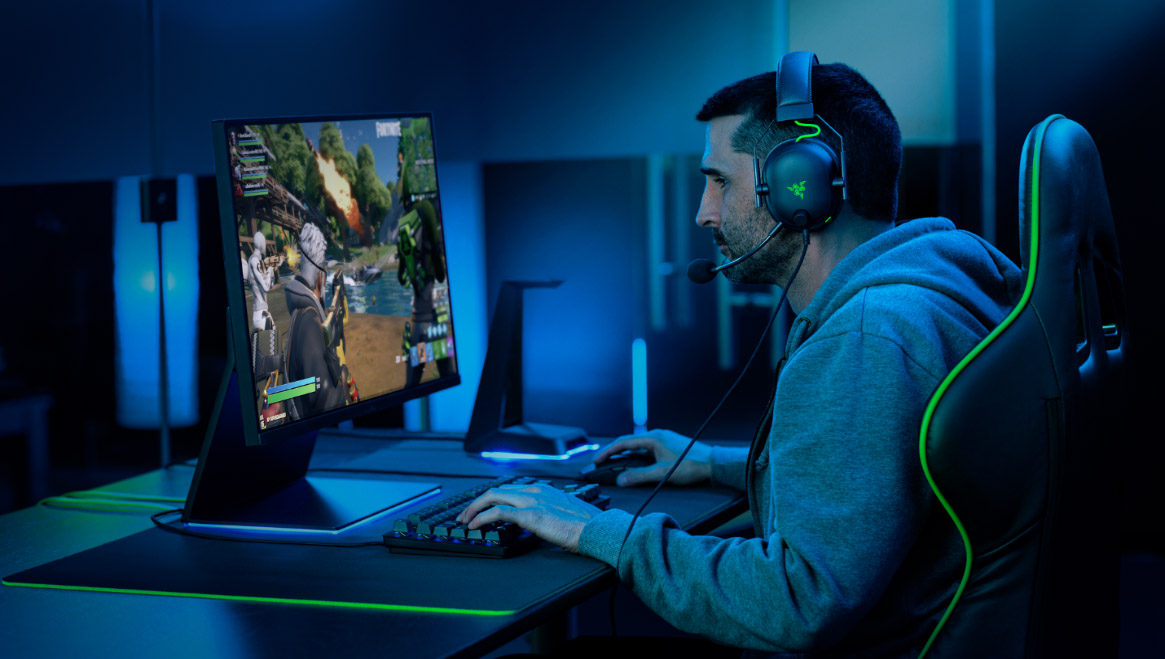 ゲーム上達の道はサウンド環境から!? Razerからゲーミングヘッドセット「BlackShark V2」デビュー