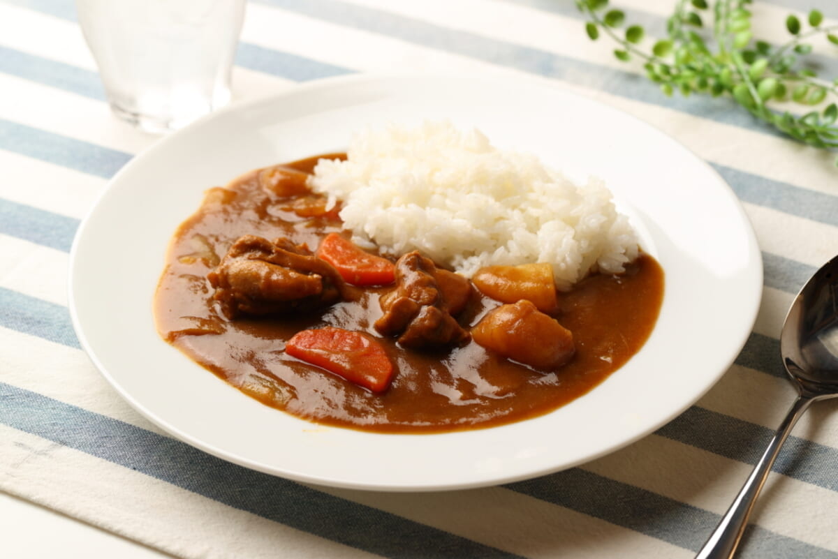 「日本式カレー」の歴史140年を、意外な蘊蓄とともに紹介