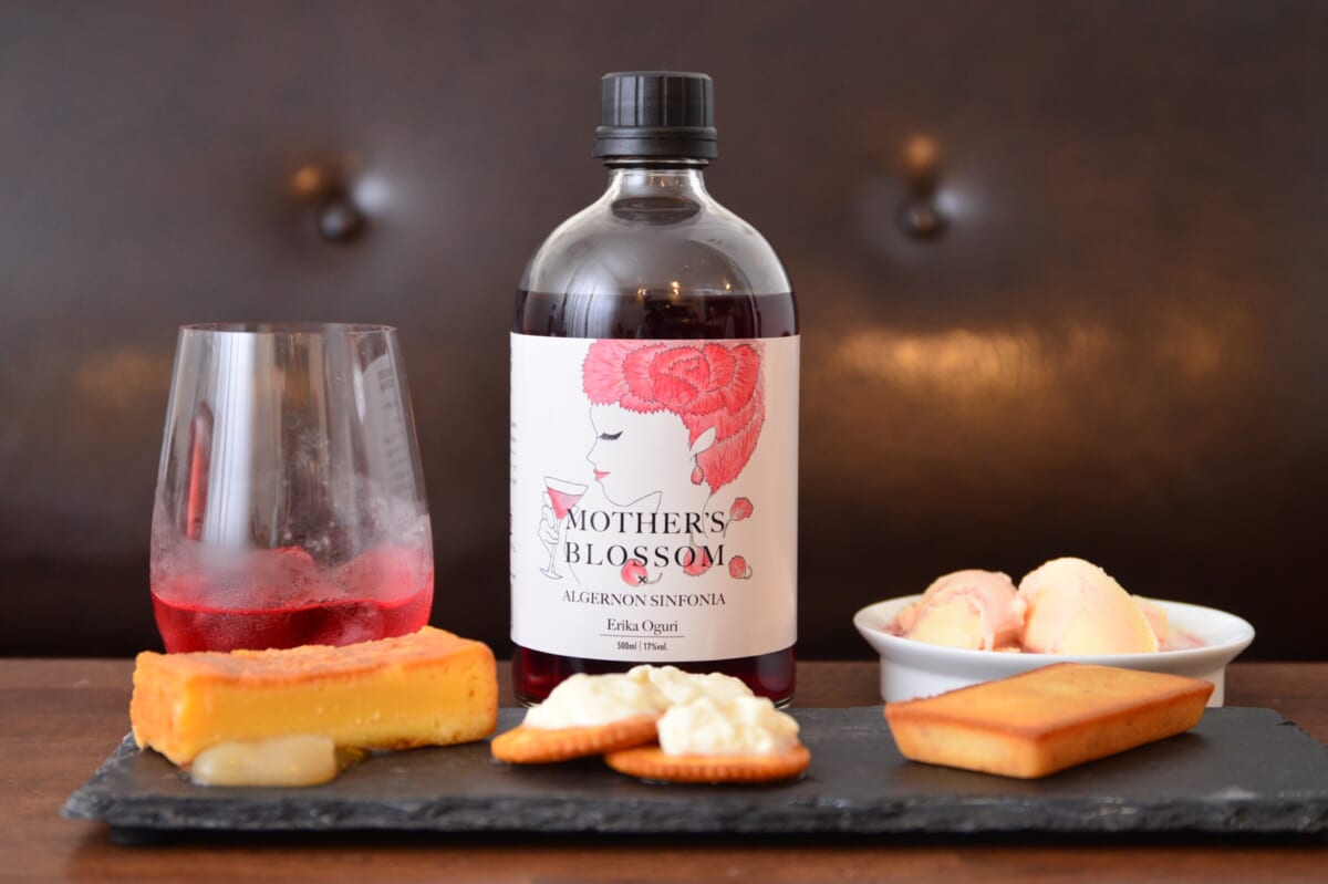 自宅をバーにできるカクテル発見! 女性トップバーテンダーが手掛けるカクテルベース「Mother’s Blossom」