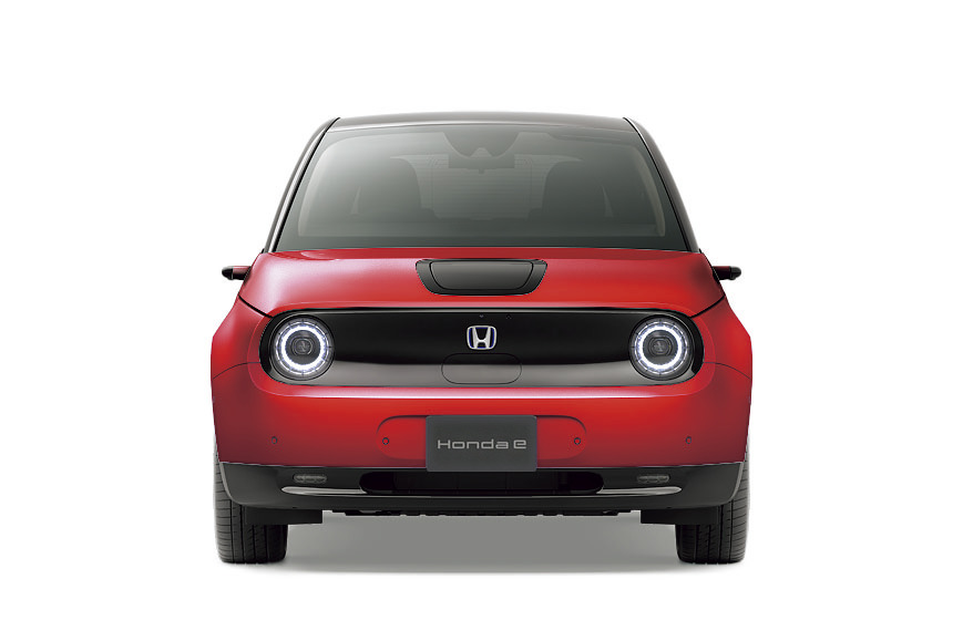 Honda初のEV市販車「Honda e」は「かわいい」の中に最先端が宿る一台