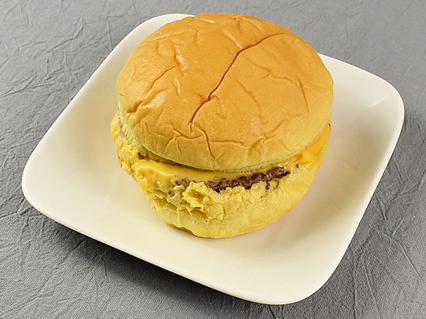 「月見バーガー」の進化系!? マクドナルドの限定商品「濃厚ふわとろ月見」は秋の新名物