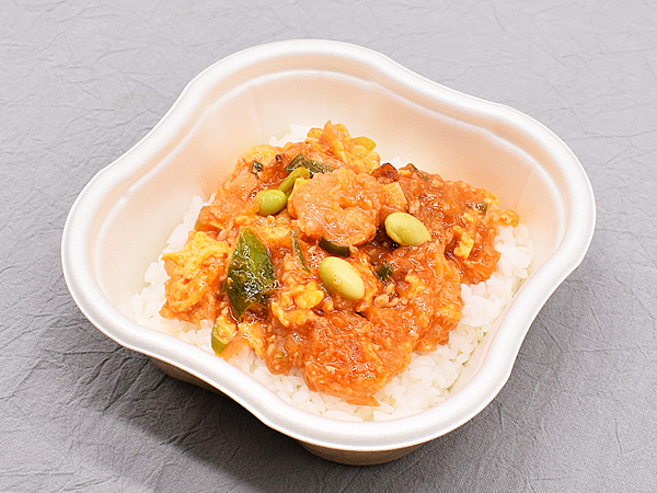 セブン-イレブン「プリっと食感 特製海老チリ丼」に隠された2つの“こだわり”とは？