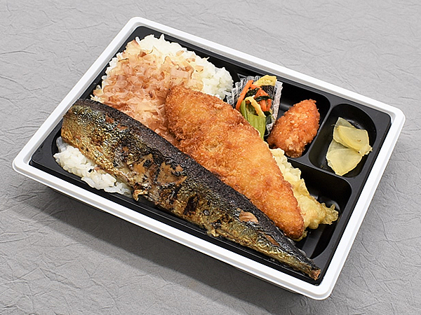 今食べなきゃ損！ ほっともっとの「～おかか香る～ さんま塩焼き弁当」で秋の味覚を満喫
