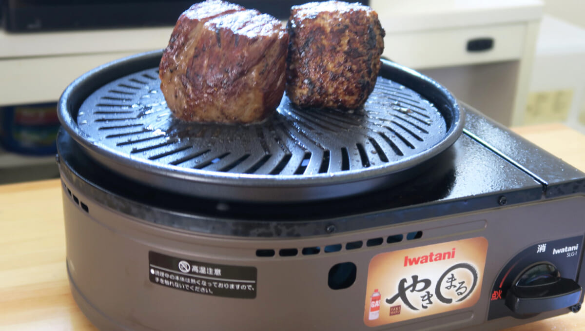 初の「オンライン肉会」で大興奮! 大ヒット商品イワタニ「やきまる」×肉の名店「格之進」斬新コラボの幸せ