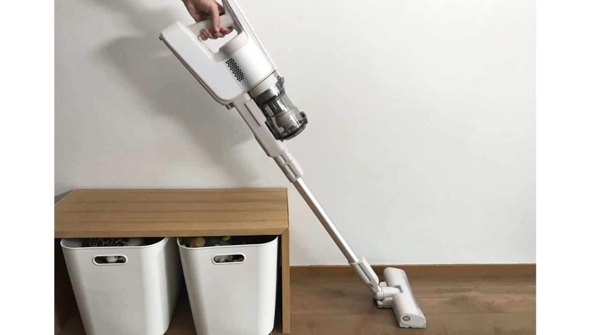 新旧モデル比較で驚きの結果が! 最新スティック掃除機「パワーコードレス」は「毛絡み」がまったく違う