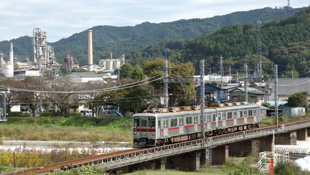 タヌキとラーメンの町を走る「東武佐野線」11の疑問
